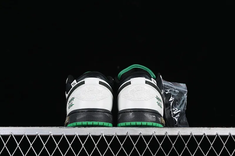 All categories Air Jordan Jordan series basketball shoes Air Jordan 1 Low High-end customization Low-top sneakers Air Jordan 1 Low AJ1 Joe 1 Panda Prank Pioneer Knights Pioneer Low-top retro basketball shoes 553558-065